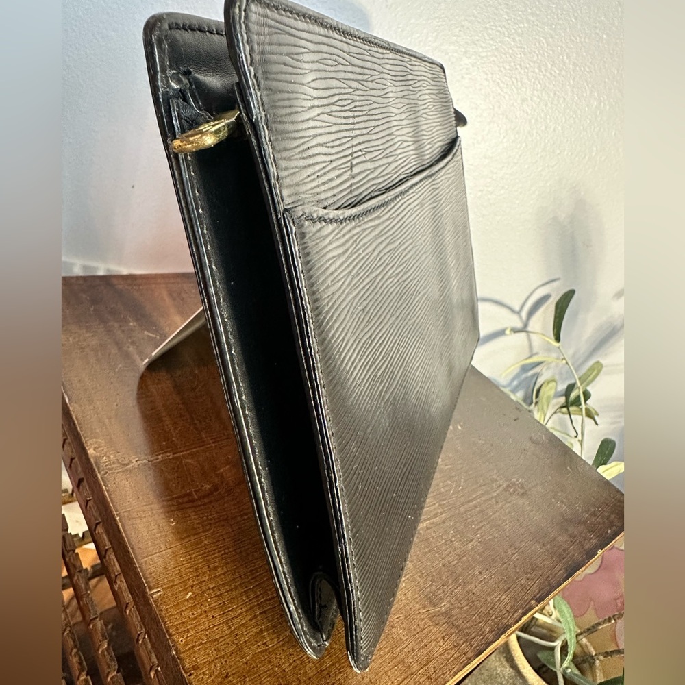Louis Vuitton black epi clutch see photos for wear and condition - Picture 4 of 12